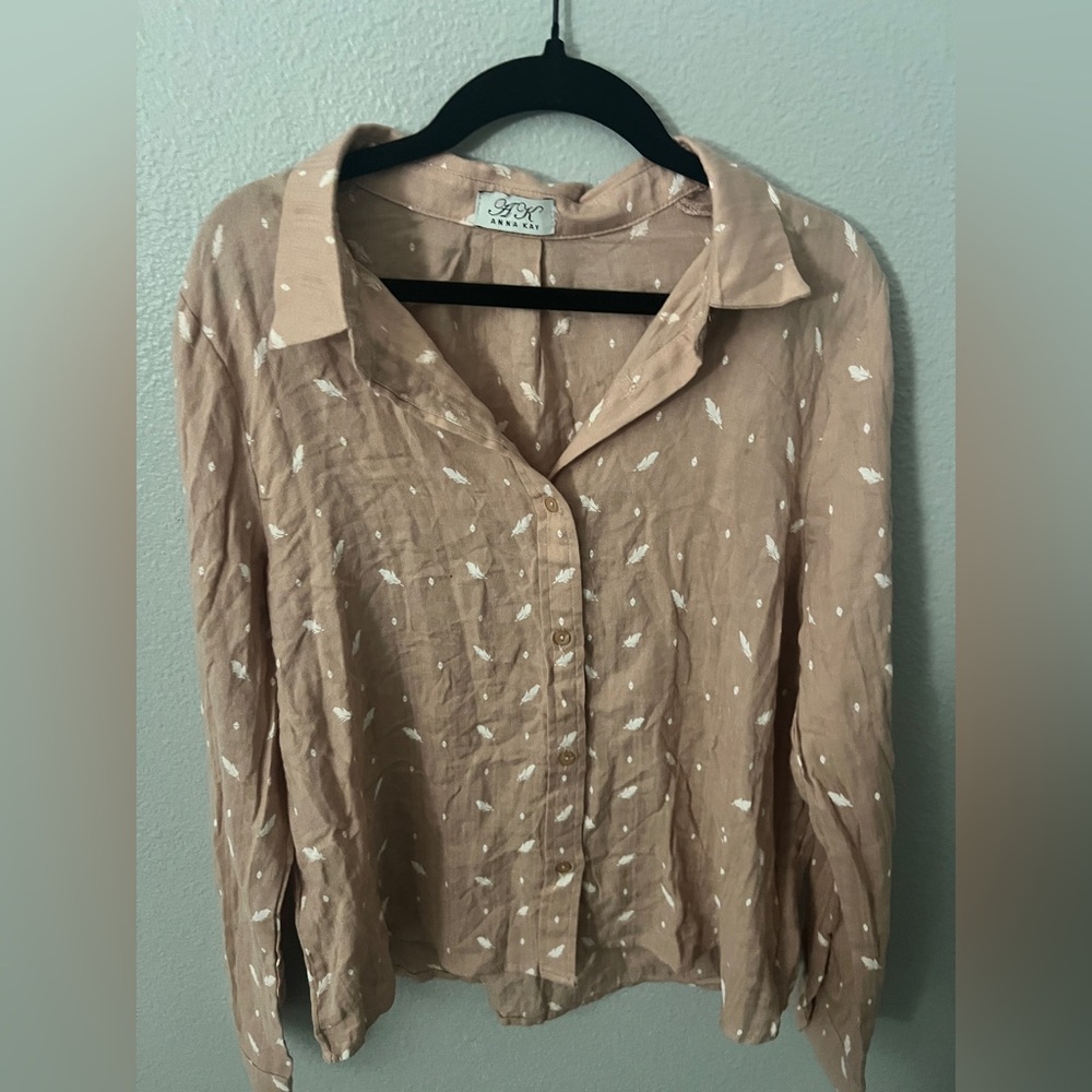 ANNA KAY Blush Feather Pattern Top - image 1